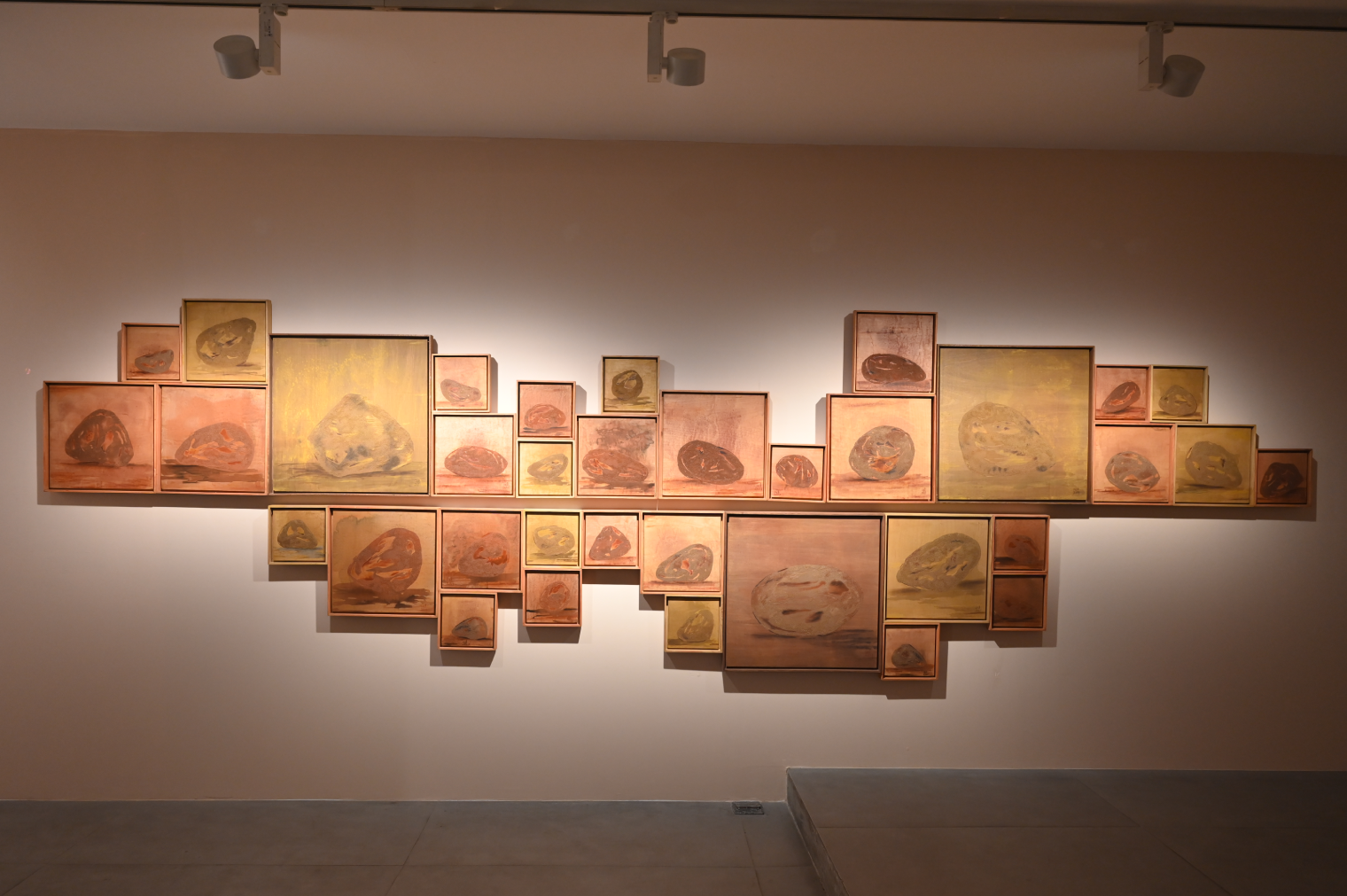 Maps of Layered Stratum